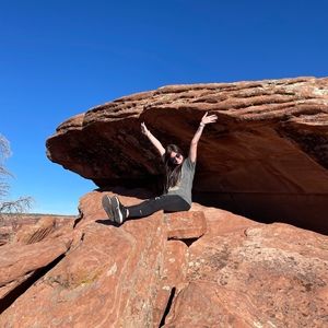 Meet your Posher, Logan